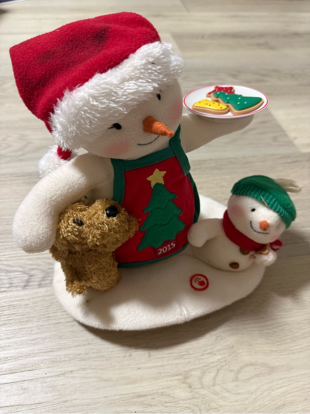 Hallmark 2015 Christmas Time for Cookies Animated Plush Jingle Pals Snowman